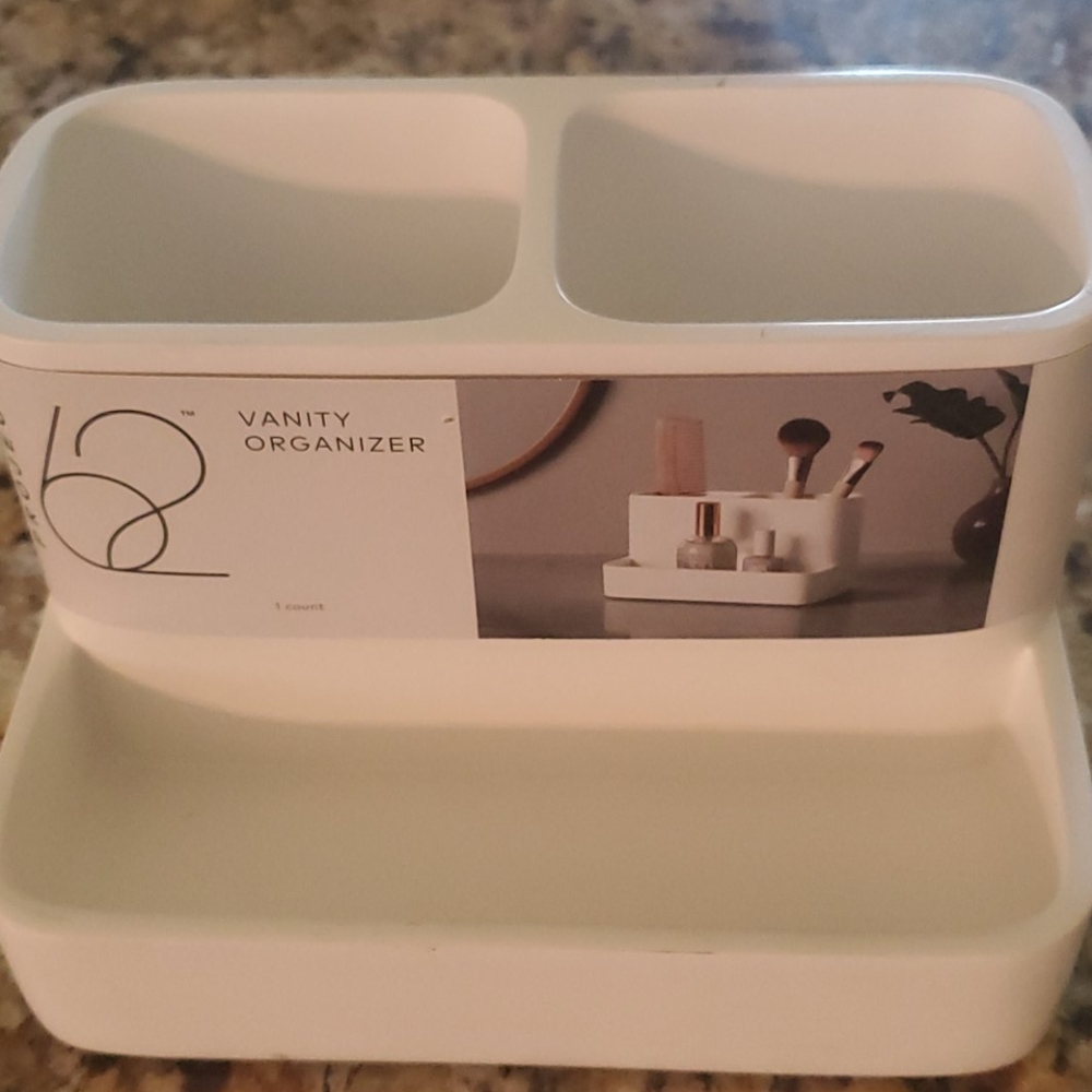 Vanity organizer